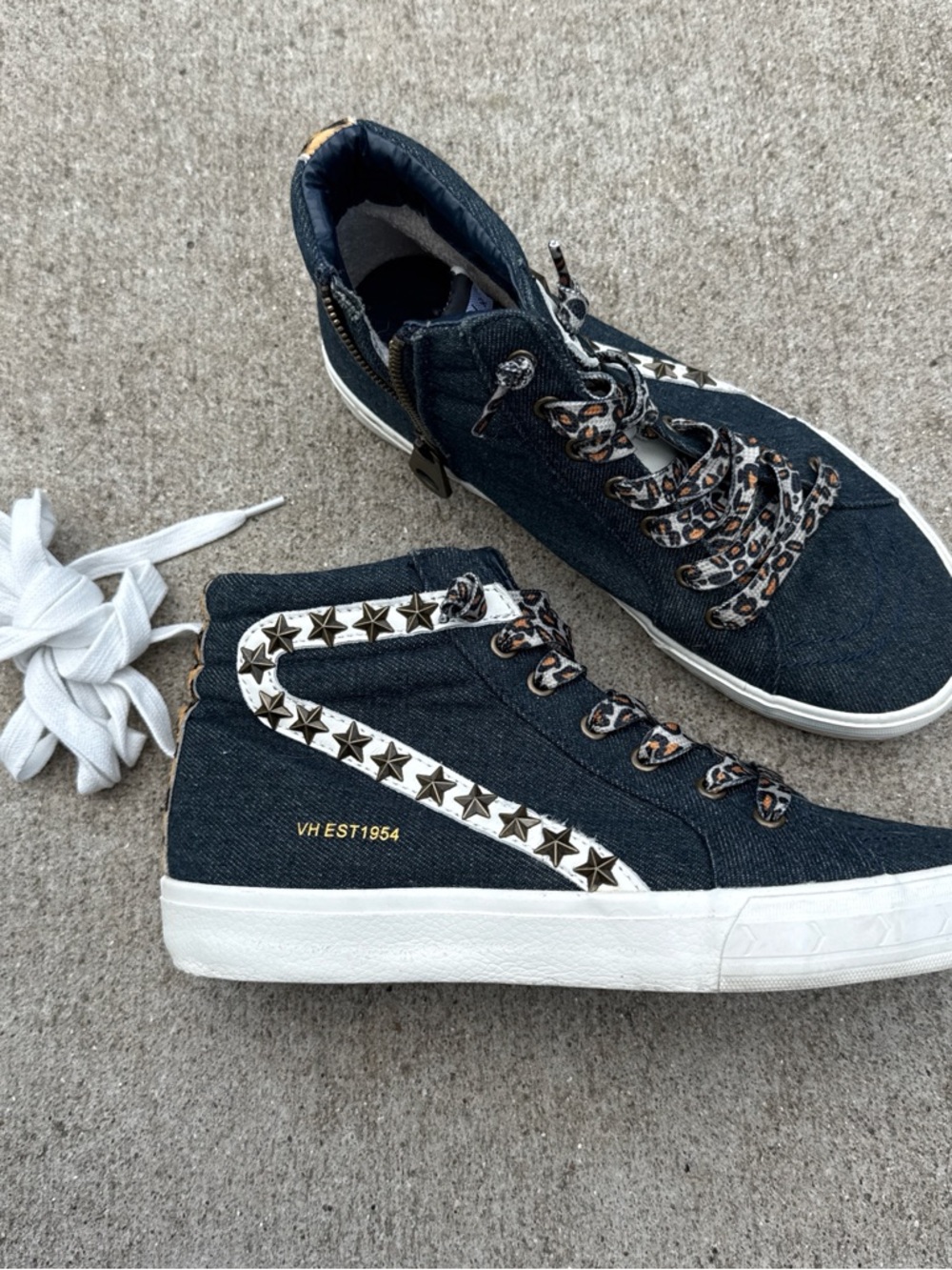 Vintage Havana Dark Blue Denim High-Top Sneakers with Star Trim
